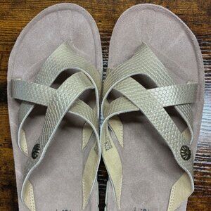 CLIFFS BY WHITE MOUNTAIN Banksy Womens Sandal 85 BM US Natural color, size 9.5